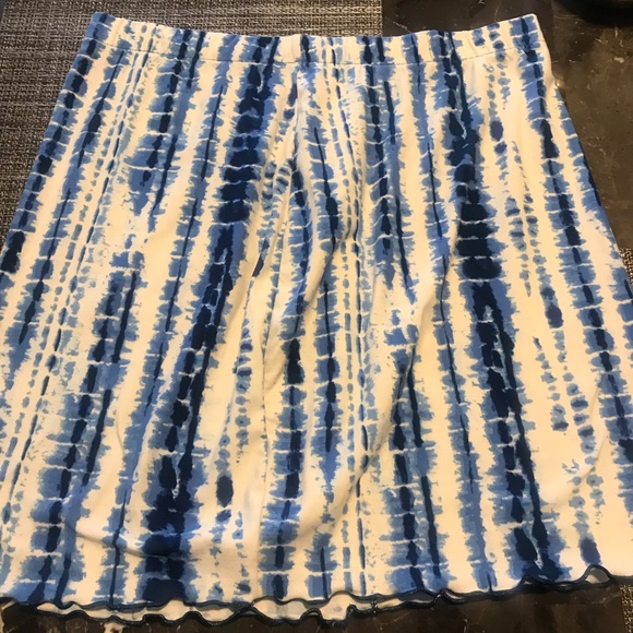 Adorable short skirt / tie dye 💜💜 - Picture 2 of 4